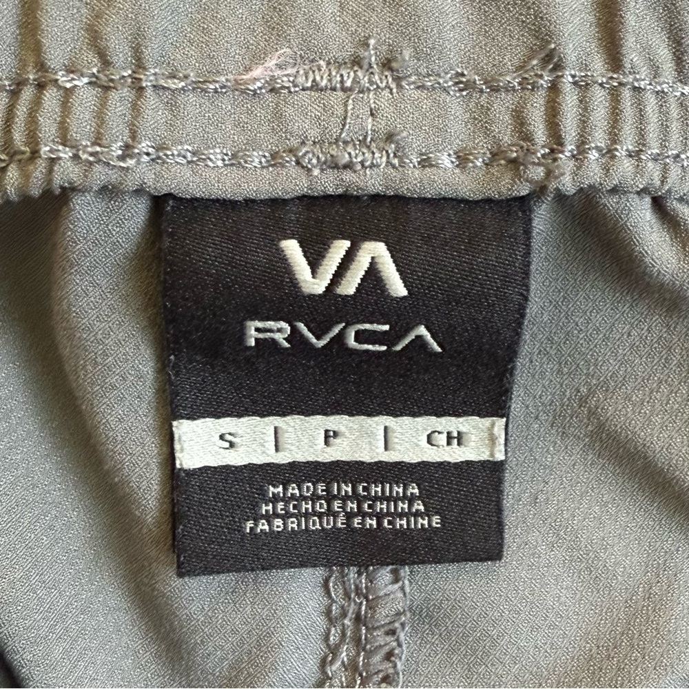 RVCA Gray Shorts Size S - Picture 4 of 4